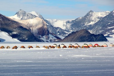 Union-glacier-2012-antartic-research-group - 11