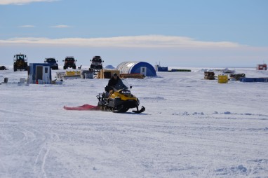 Union-glacier-2012-antartic-research-group - 13