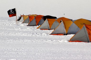 Union-glacier-2012-antartic-research-group - 15