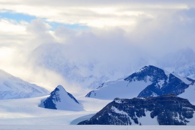 Union-glacier-2012-antartic-research-group - 16