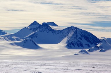Union-glacier-2012-antartic-research-group - 9