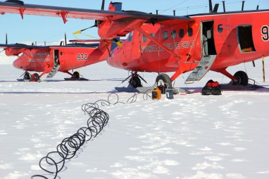 Union-glacier-2014-antartic-research-group - 20