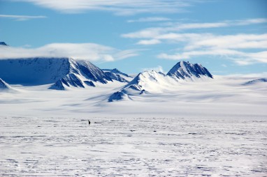 Union-glacier-2014-antartic-research-group - 6