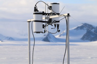 Union-glacier-2015-antartic-research-group - 10