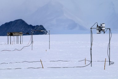 Union-glacier-2015-antartic-research-group - 15