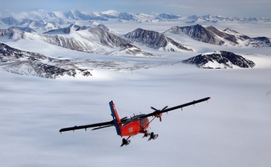Union-glacier-2015-antartic-research-group - 20