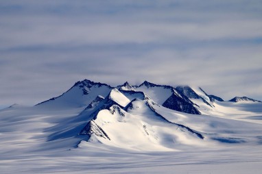 Union-glacier-2015-antartic-research-group - 26