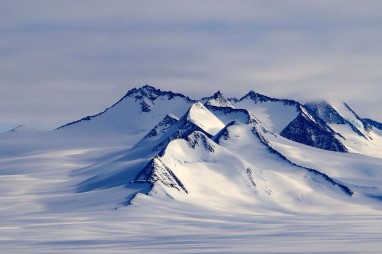 Union-glacier-2015-antartic-research-group - 27
