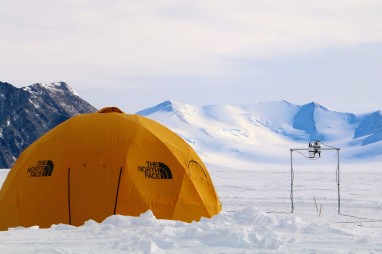 Union-glacier-2015-antartic-research-group - 29