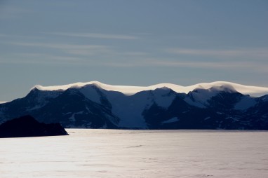 Union-glacier-2016-antartic-research-group - 28