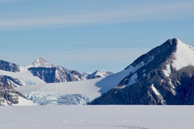 Union-glacier-2016-antartic-research-group - 31